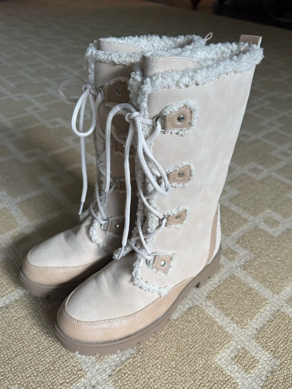 BCBG Girls Faux Shearling Lace Up Tall Lug Sole Boots Ivory Tan Size 5